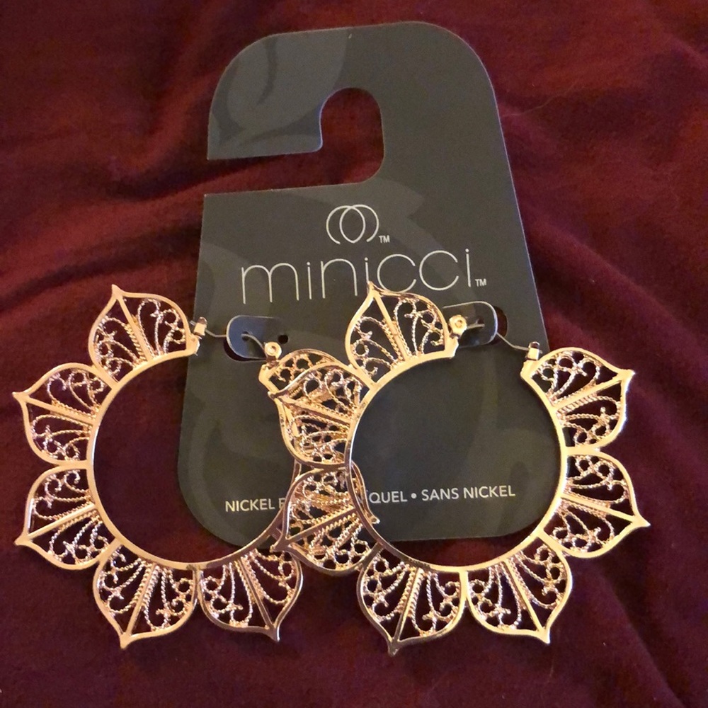 Beautiful rose gold hoops!